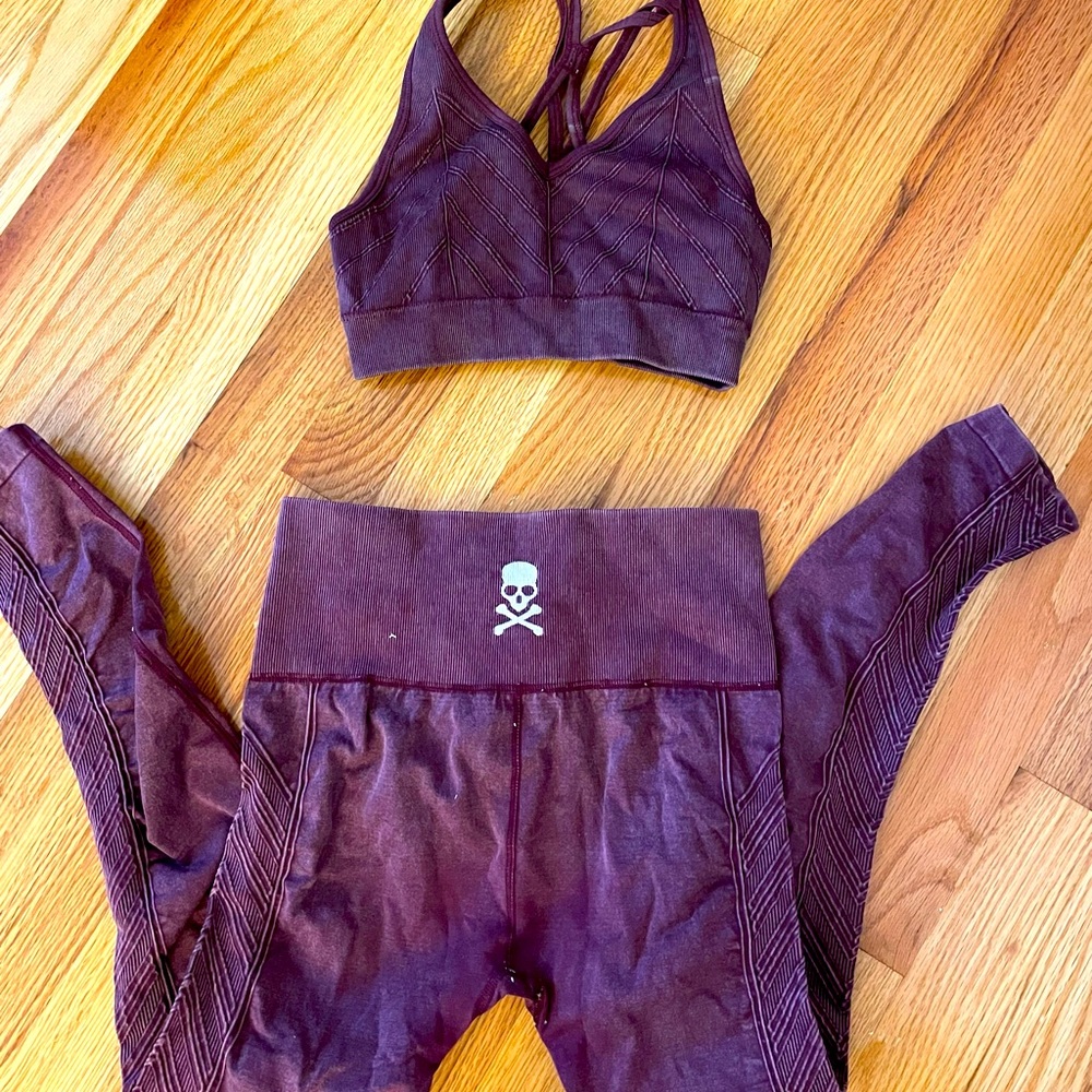SOUL BY SOULCYCLE DIAMOND KNIT BURGUNDY SKULL SET SIZE XS